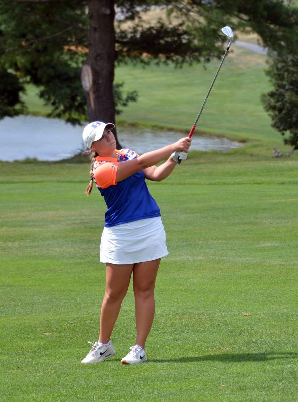 Boonsboro senior Piper Meredith, a state golf champion, makes her college decision